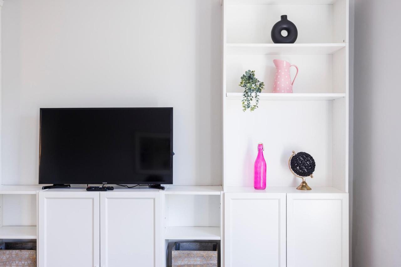 Welcomestay Colliers Wood Two Bed Apartment - Home Away From Home Londra Esterno foto