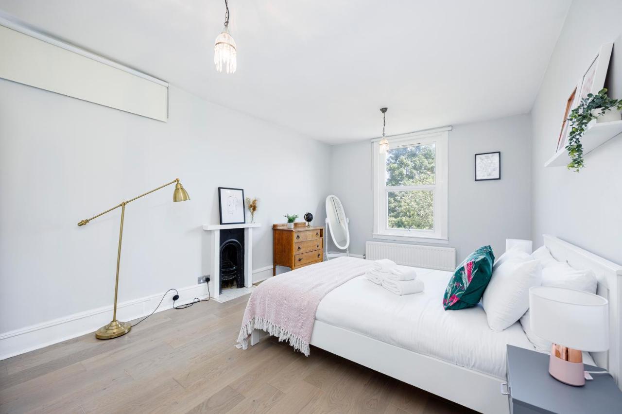 Welcomestay Colliers Wood Two Bed Apartment - Home Away From Home Londra Esterno foto