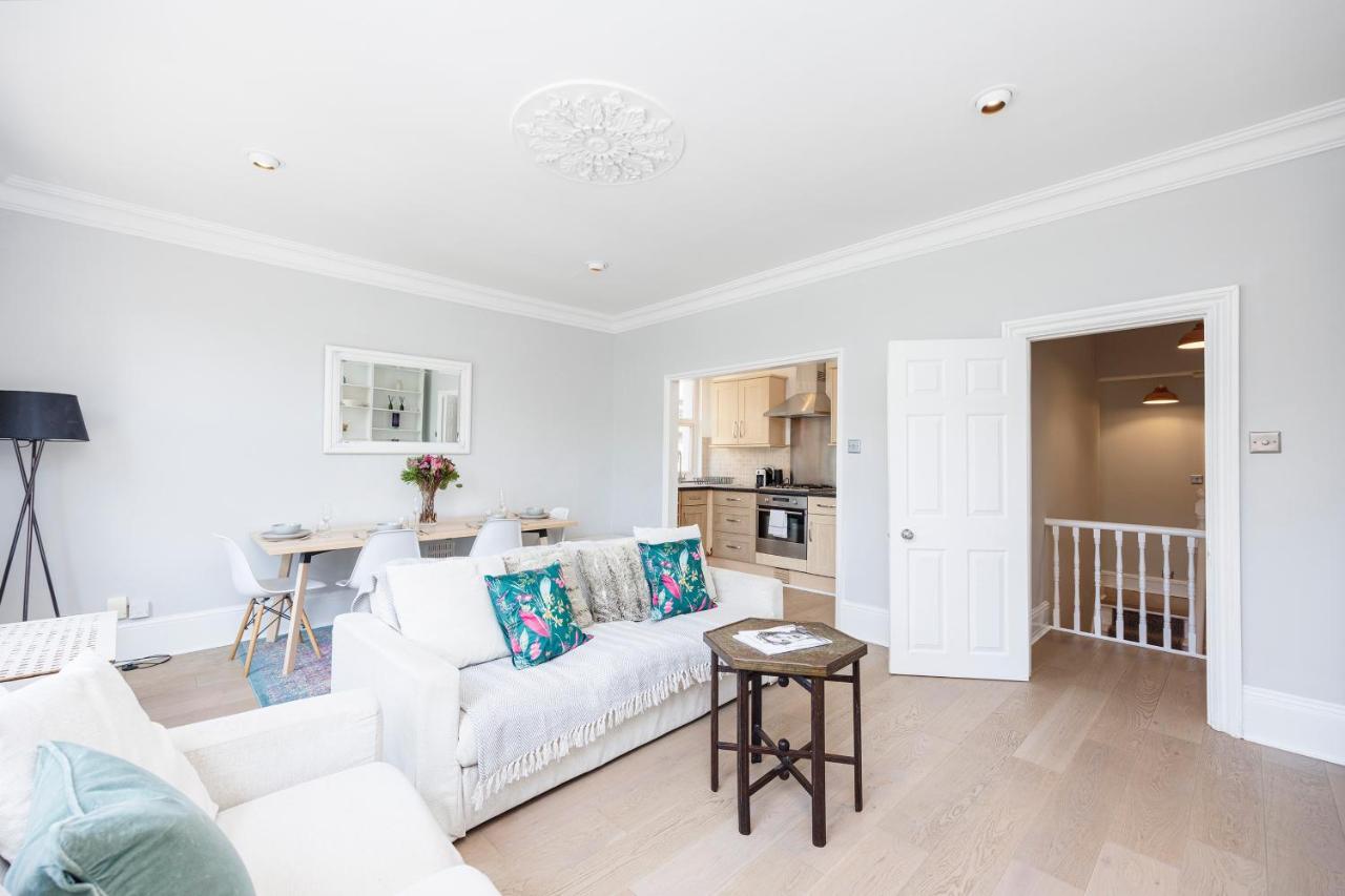 Welcomestay Colliers Wood Two Bed Apartment - Home Away From Home Londra Esterno foto